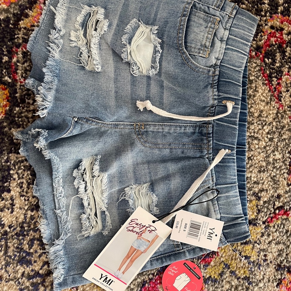 NWT distressed shorts